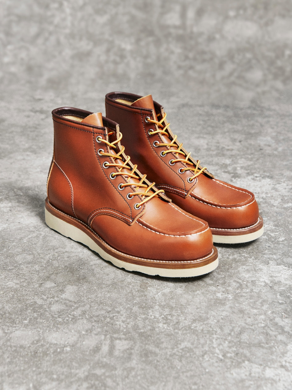 875 Moc Toe Boots | Full-Grain Leather, Vibram Lug Sole